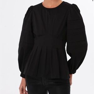 HUNTER BELL

Black Tory Top